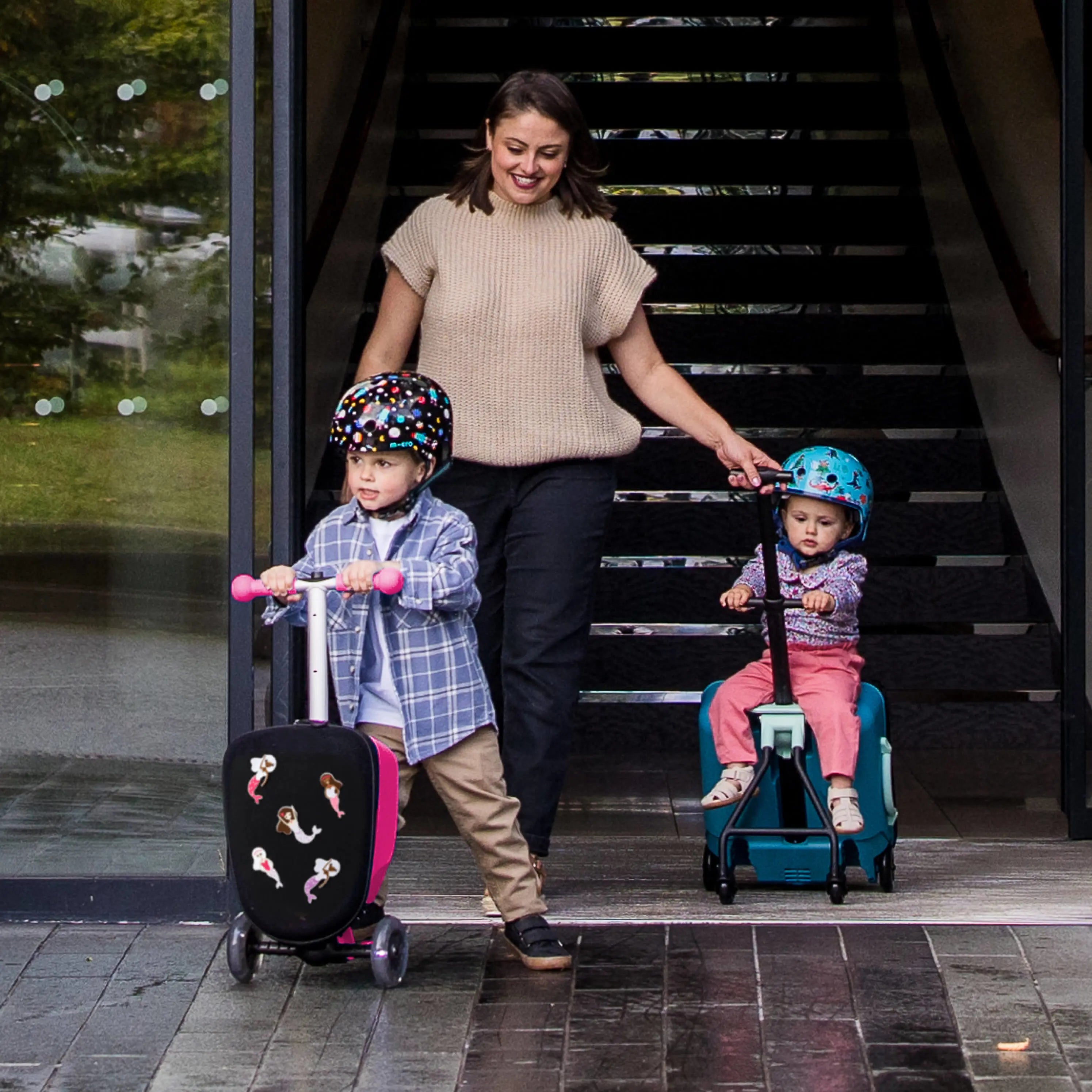 Micro Scooter Mini Micro LED Patch & Play Luggage lifestyle image